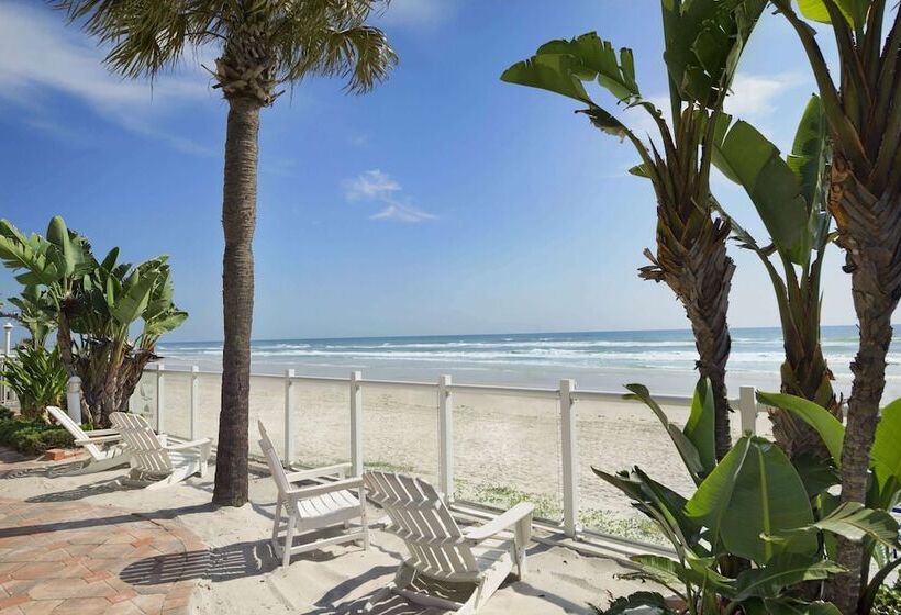 בית מלון כפרי Days Inn By Wyndham Daytona Oceanfront