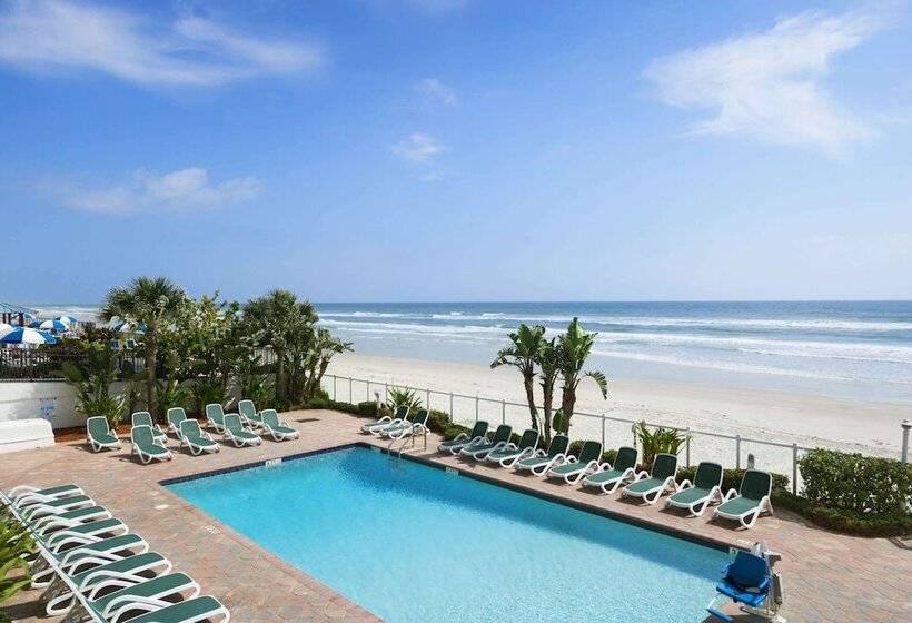 בית מלון כפרי Days Inn By Wyndham Daytona Oceanfront