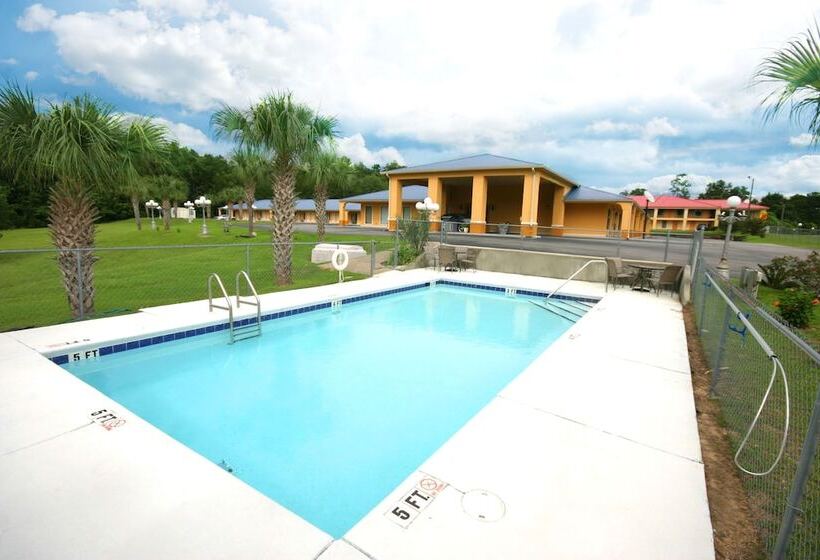 فندق Days Inn By Wyndham Defuniak Springs