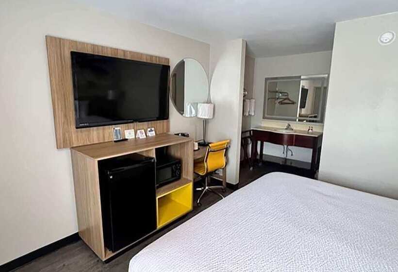 فندق Days Inn By Wyndham Defuniak Springs