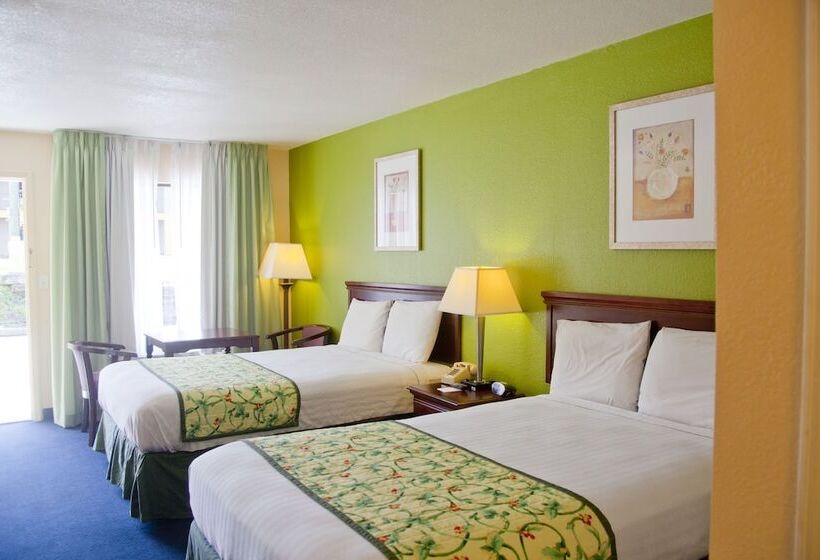 فندق Days Inn By Wyndham Defuniak Springs