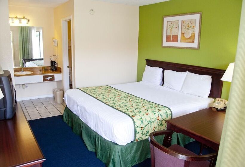 فندق Days Inn By Wyndham Defuniak Springs