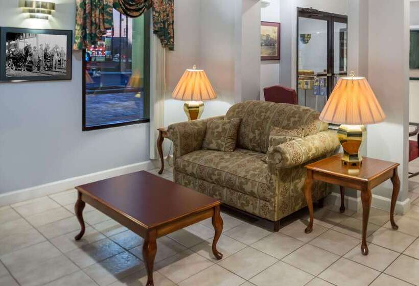 فندق Days Inn By Wyndham Enterprise