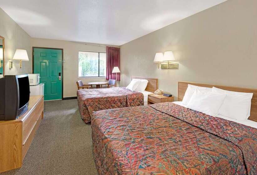 酒店 Days Inn By Wyndham Espanola