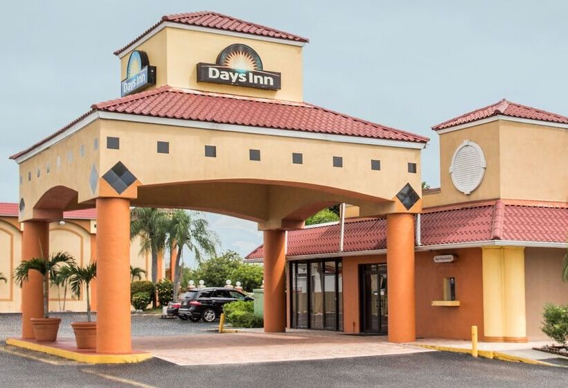 فندق Days Inn By Wyndham Fort Myers