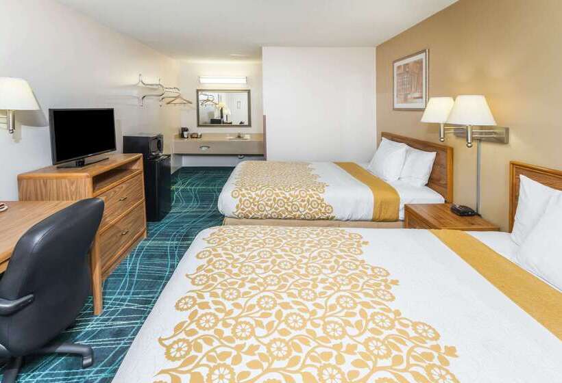 هتل Days Inn By Wyndham Fort Wayne