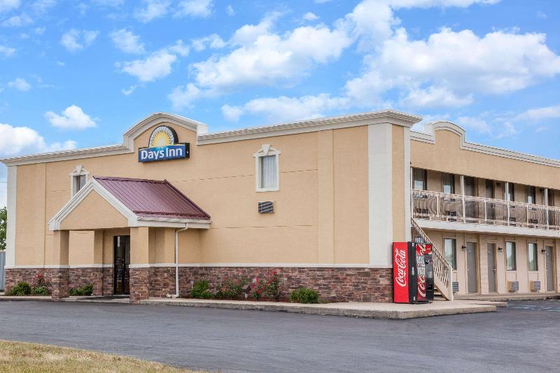 هتل Days Inn By Wyndham Fort Wayne