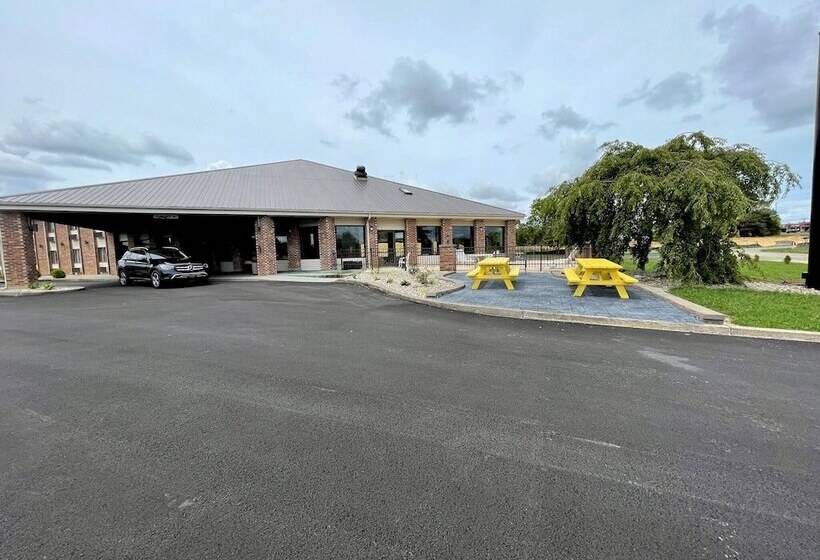 בית מלון כפרי Days Inn By Wyndham Glasgow