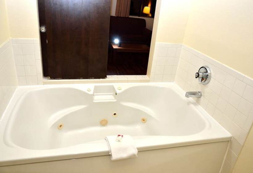 בית מלון כפרי Days Inn By Wyndham Glasgow