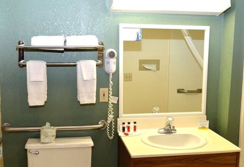 בית מלון כפרי Days Inn By Wyndham Glasgow