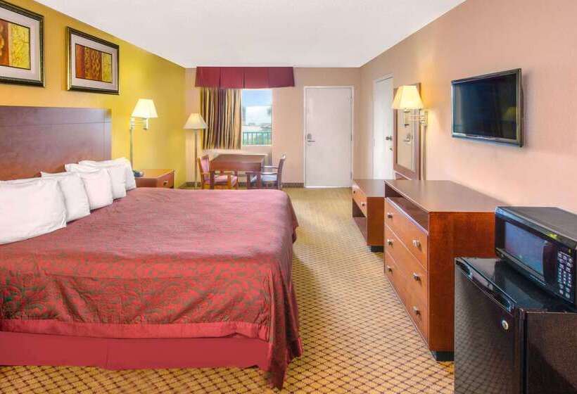 Отель Days Inn By Wyndham Gulfport