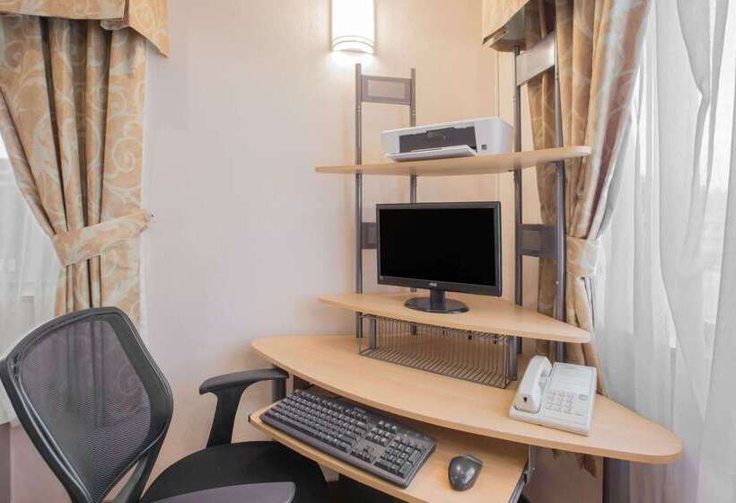 ホテル Days Inn By Wyndham Hillsdale