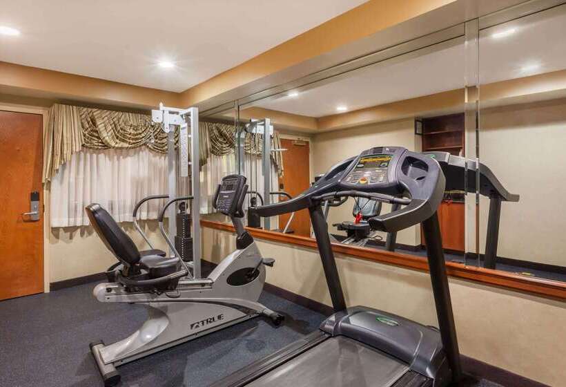 酒店 Econo Lodge Woodbridge