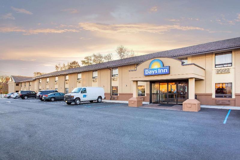 فندق Econo Lodge Woodbridge