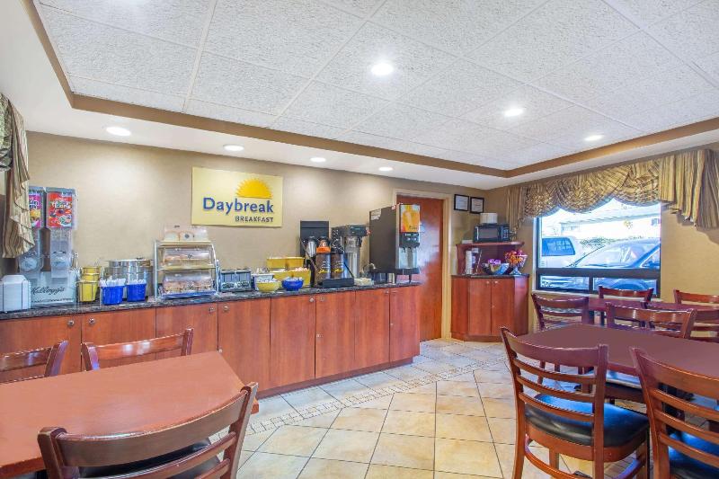 酒店 Econo Lodge Woodbridge