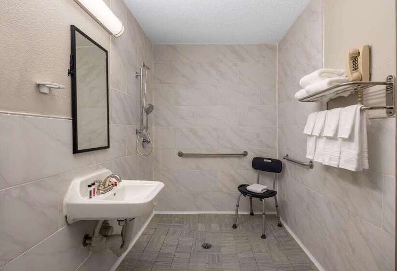 فندق Days Inn By Wyndham Jackson