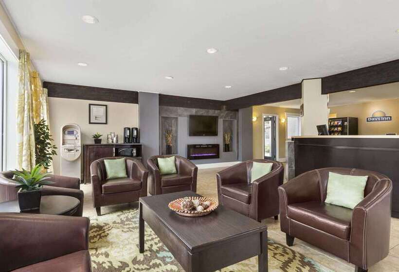 酒店 Days Inn By Wyndham Kelowna