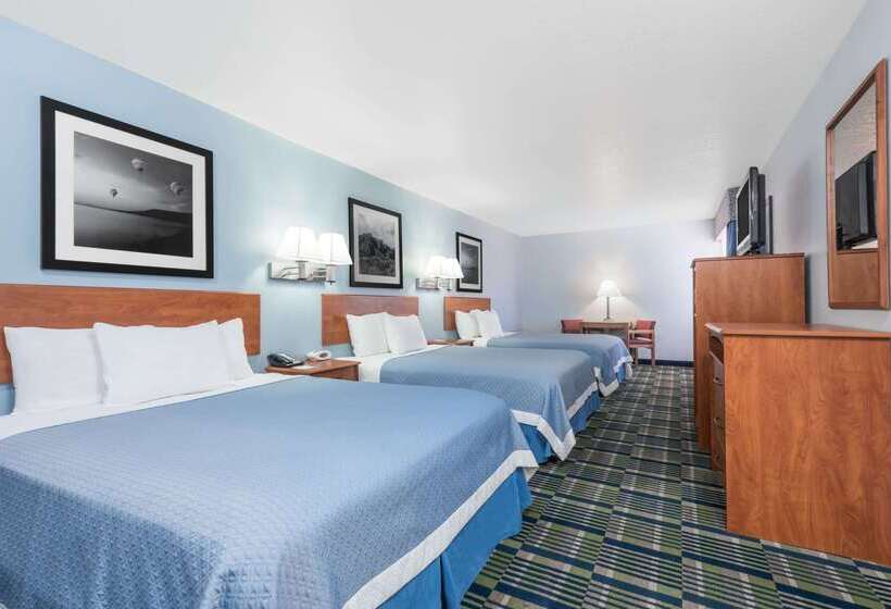 בית מלון כפרי Days Inn By Wyndham Las Vegas