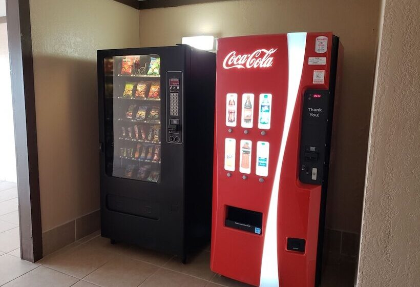 Отель Days Inn By Wyndham Las Vegas