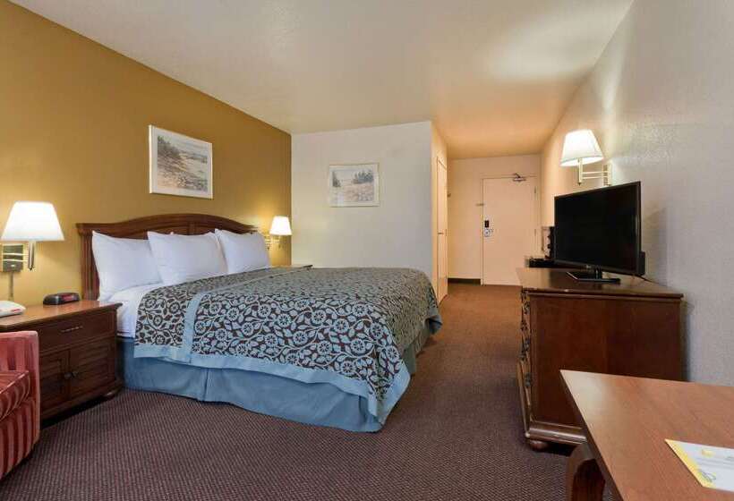 فندق Days Inn By Wyndham Lathrop