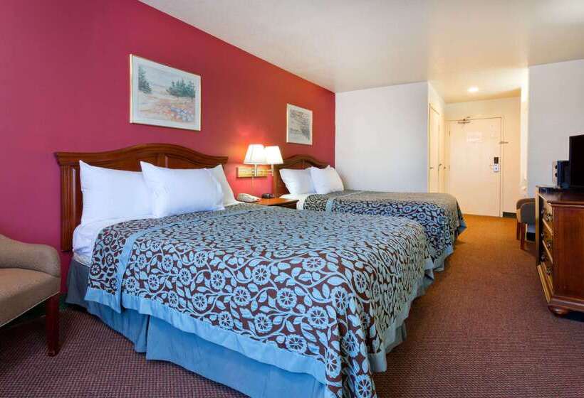 فندق Days Inn By Wyndham Lathrop