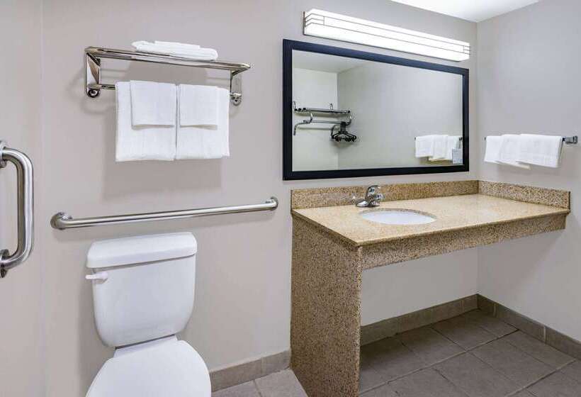 Отель Days Inn By Wyndham Leeds