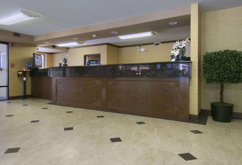 Отель Days Inn By Wyndham Leeds
