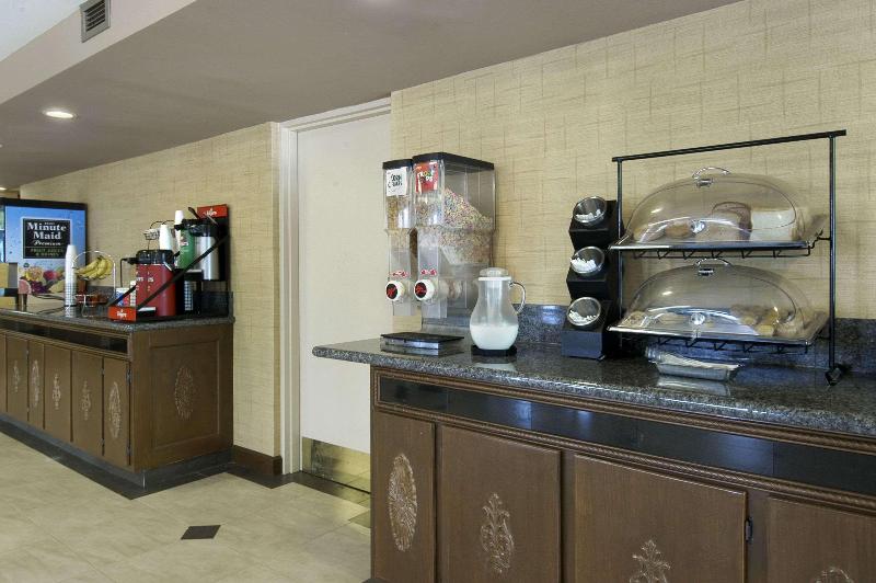 Отель Days Inn By Wyndham Leeds