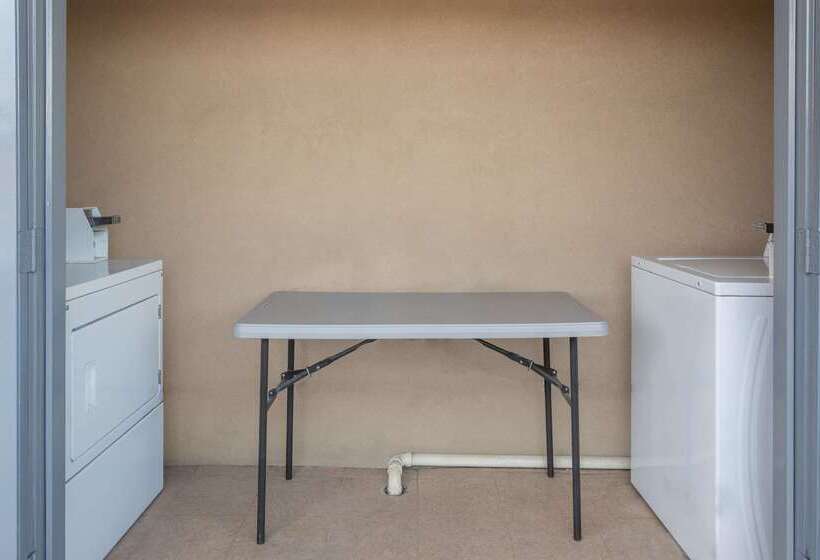 בית מלון כפרי Days Inn By Wyndham Leesville