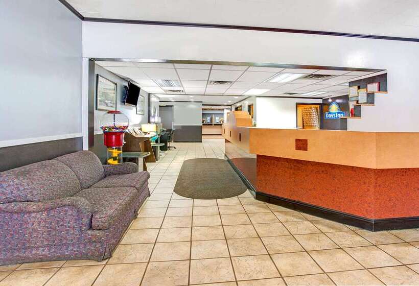 فندق Days Inn By Wyndham Livonia Canton Detroit