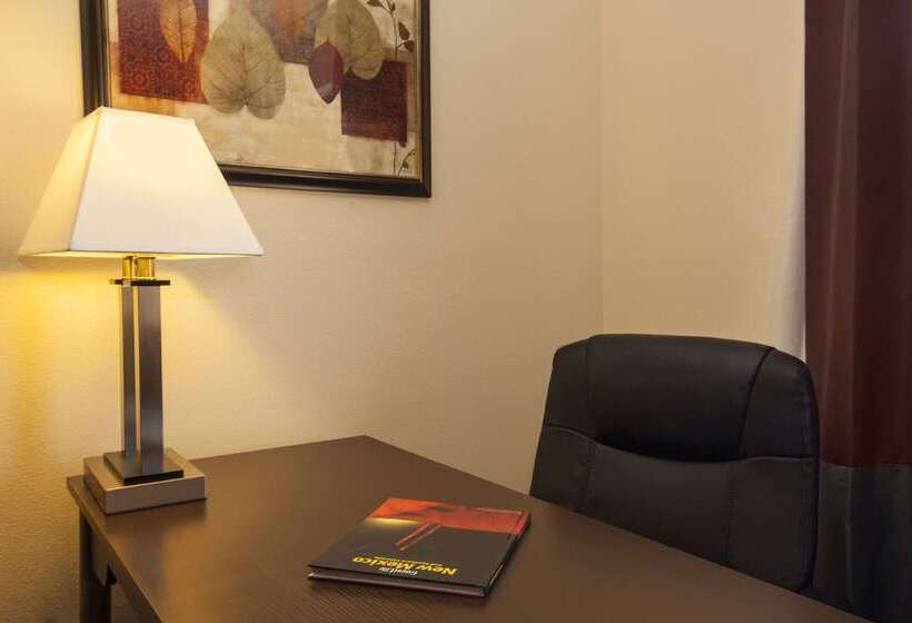 酒店 Days Inn By Wyndham Los Lunas