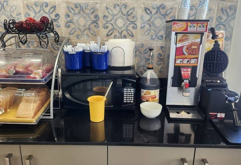 酒店 Days Inn By Wyndham Los Lunas