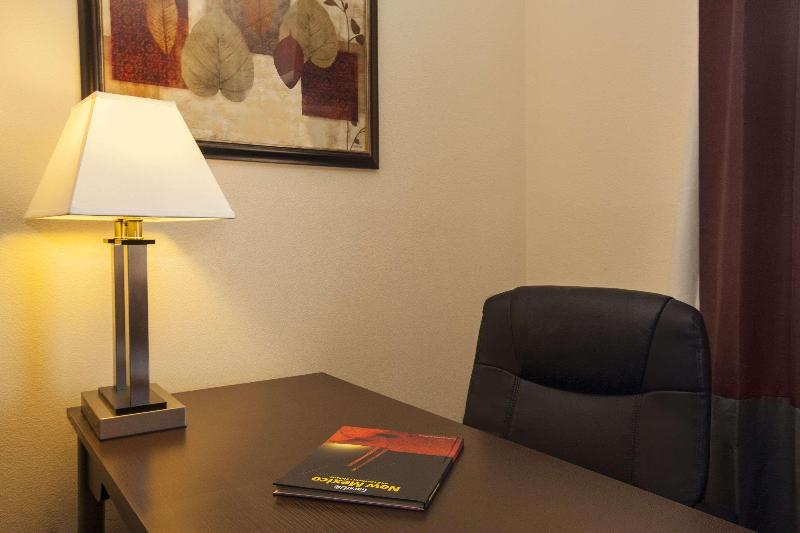 酒店 Days Inn By Wyndham Los Lunas