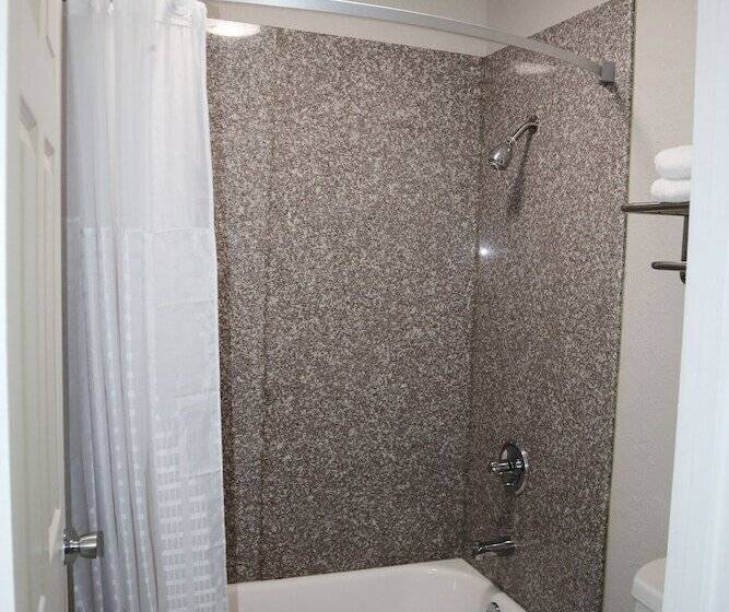 فندق Days Inn By Wyndham Moulton