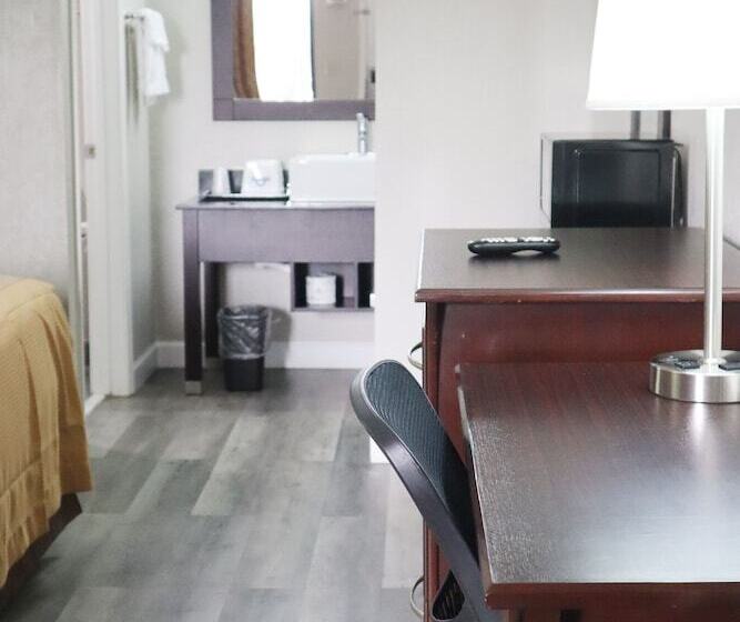 فندق Days Inn By Wyndham Moulton