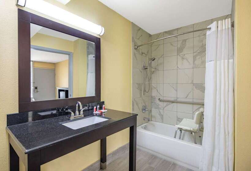 בית מלון כפרי Days Inn By Wyndham Muscle Shoals