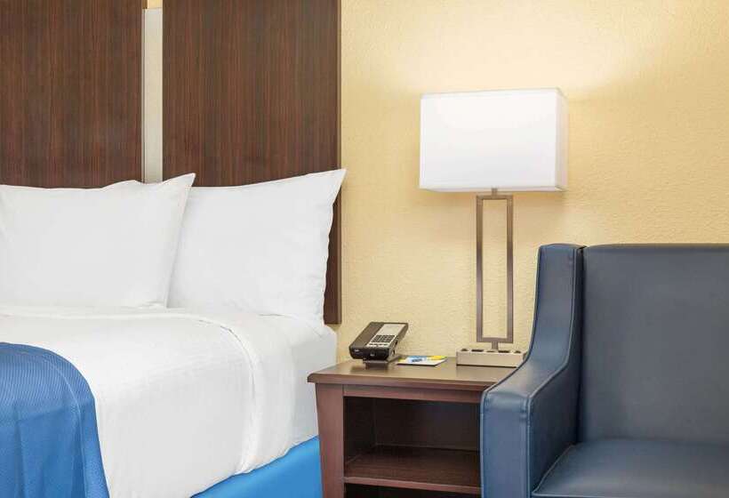 בית מלון כפרי Days Inn By Wyndham Muscle Shoals