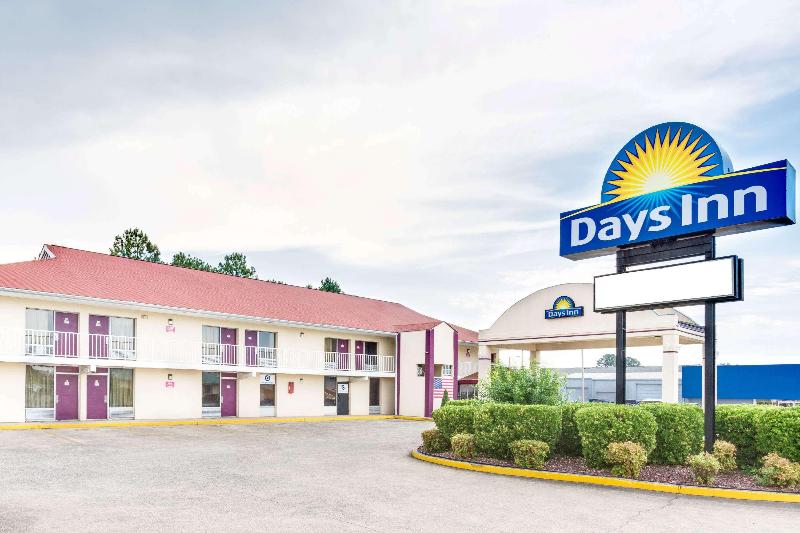 هتل Days Inn By Wyndham Muscle Shoals