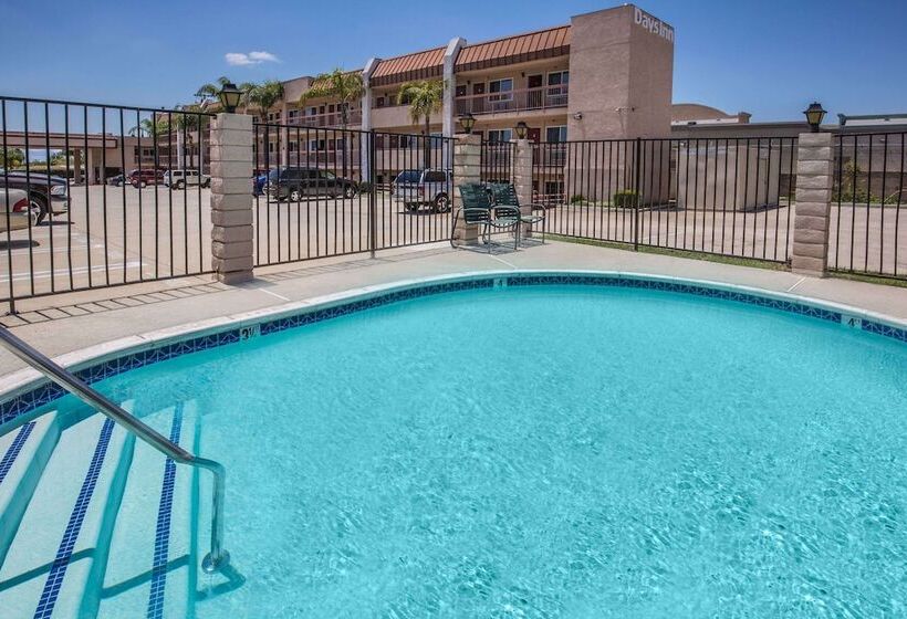 فندق Days Inn By Wyndham Ontario Airport