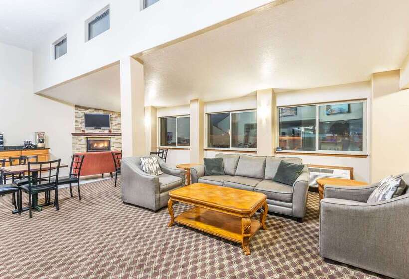 酒店 Days Inn By Wyndham Pueblo