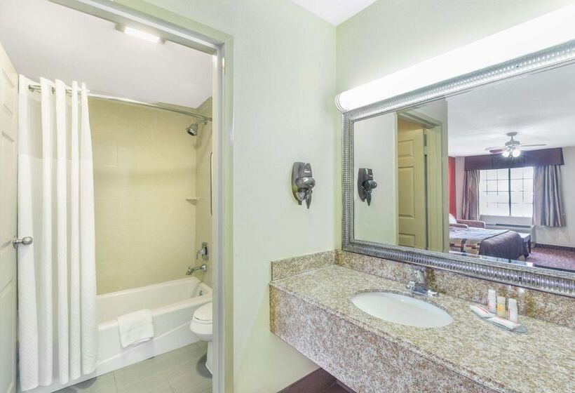 فندق Days Inn By Wyndham Rayville