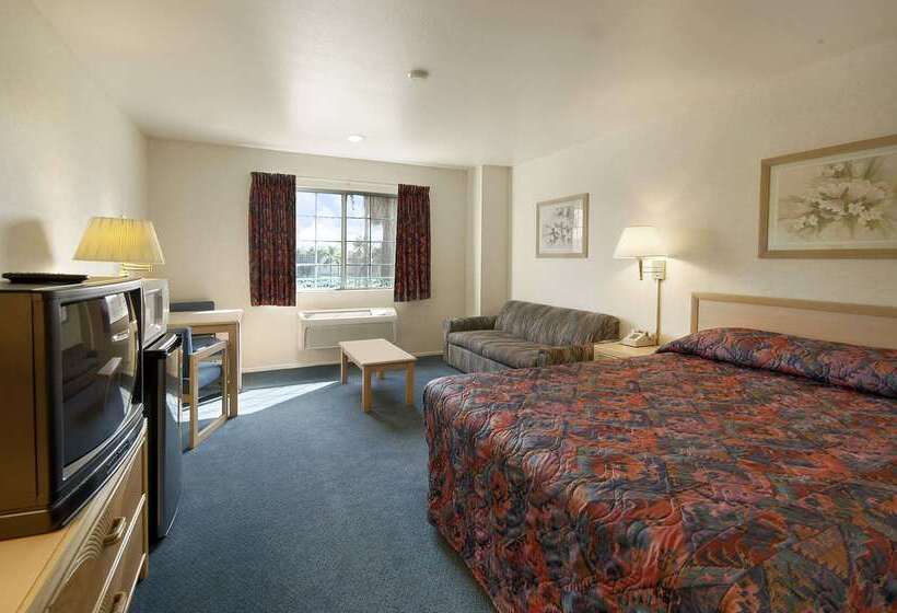 בית מלון כפרי Days Inn By Wyndham Riverside Tyler Mall