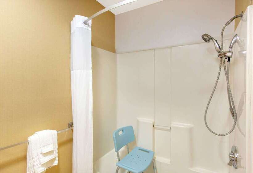 هتل Days Inn By Wyndham Salina I70