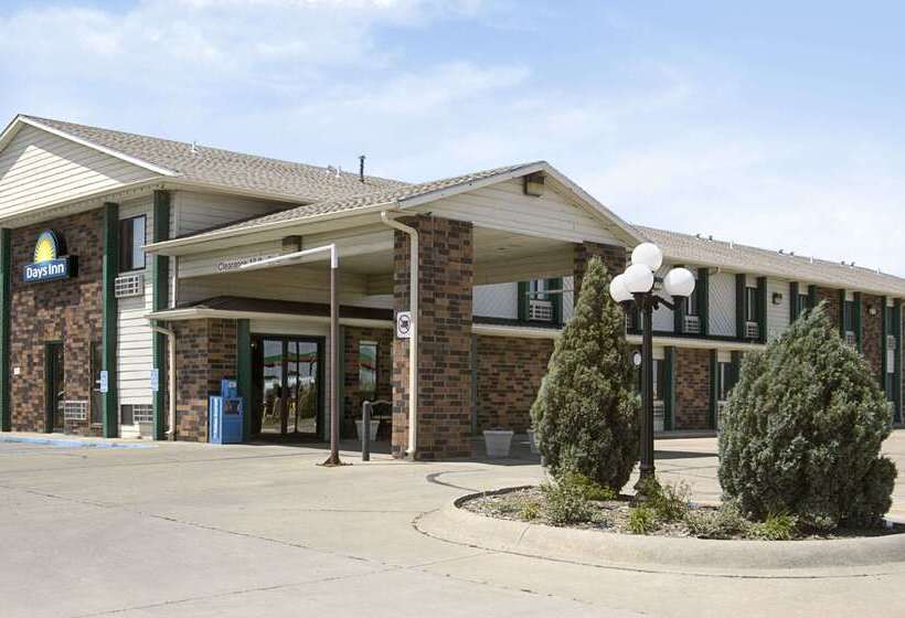 Отель Days Inn By Wyndham Salina I70