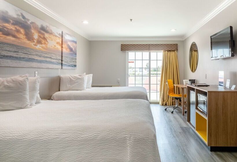 Отель Days Inn By Wyndham Santa Monica