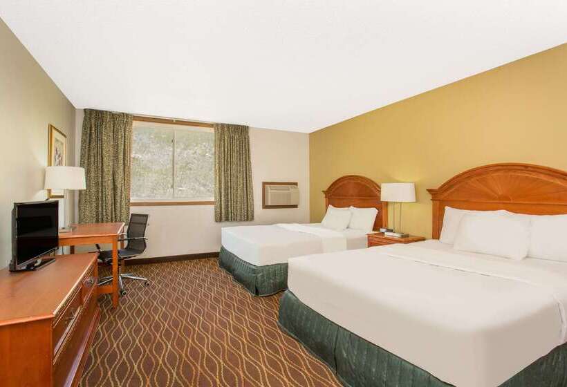 Отель Days Inn By Wyndham Silverthorne