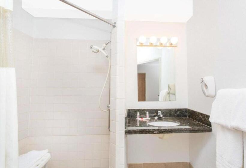 Отель Days Inn By Wyndham Silverthorne