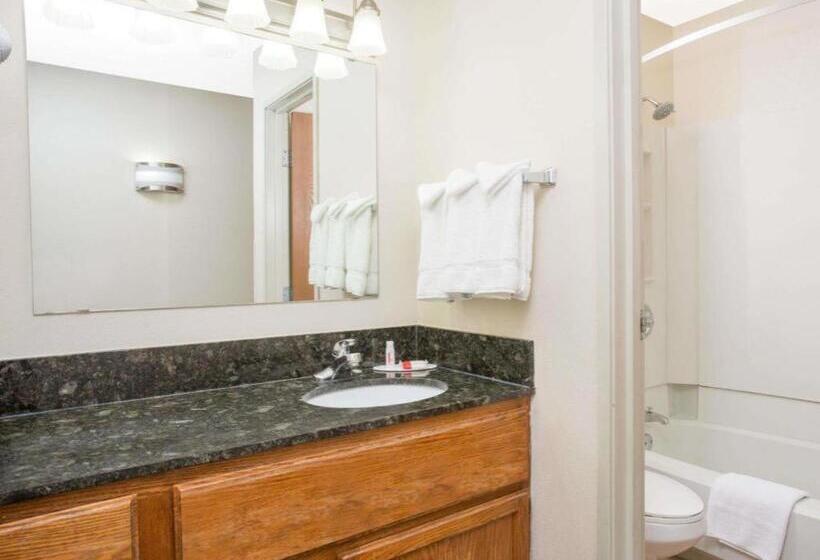 Отель Days Inn By Wyndham Silverthorne