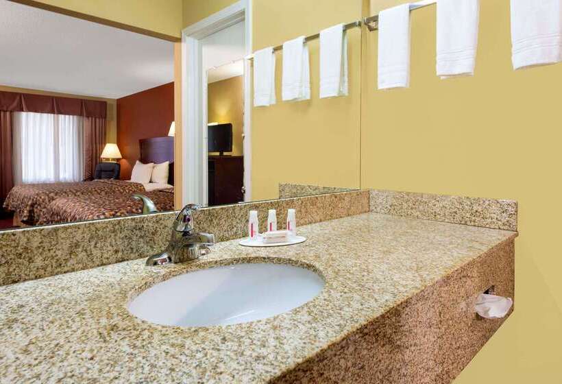 ホテル Days Inn By Wyndham St. Robert Waynesville/ft. Leonard Wood