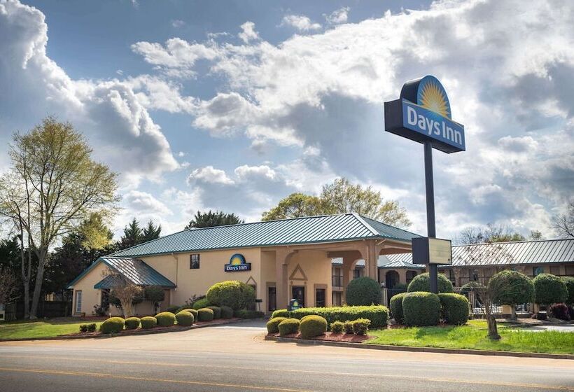 호텔 Days Inn By Wyndham Thomaston